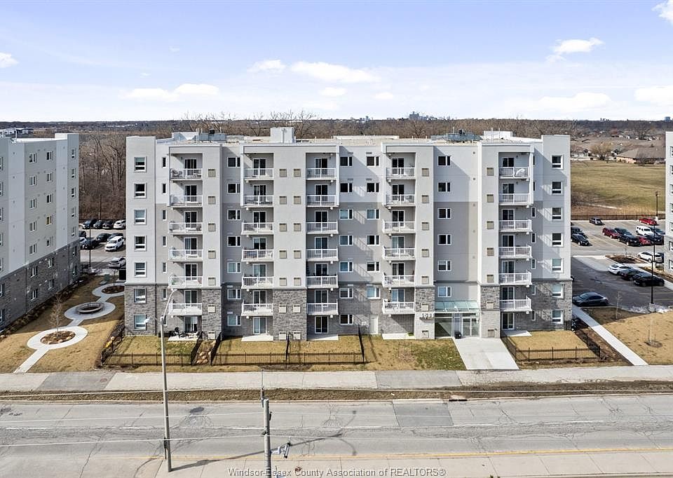 1st image of 1611 Banwell Rd #416