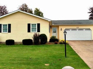 2135 Stoneybrook Dr, Erie, PA 16510