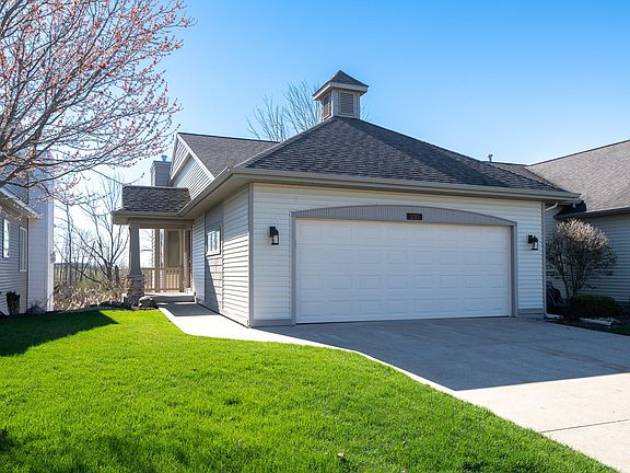 2nd image of 1285 Prestwick Dr