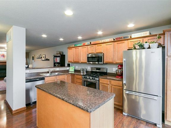 4th image of 1348 Nicholas Ln