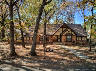 13472 S Rockhill Rd, Claremore, OK 74017