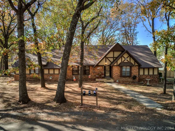 13472 S Rockhill Rd, Claremore, OK 74017