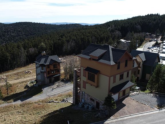 4th image of 52 Highlands Dr