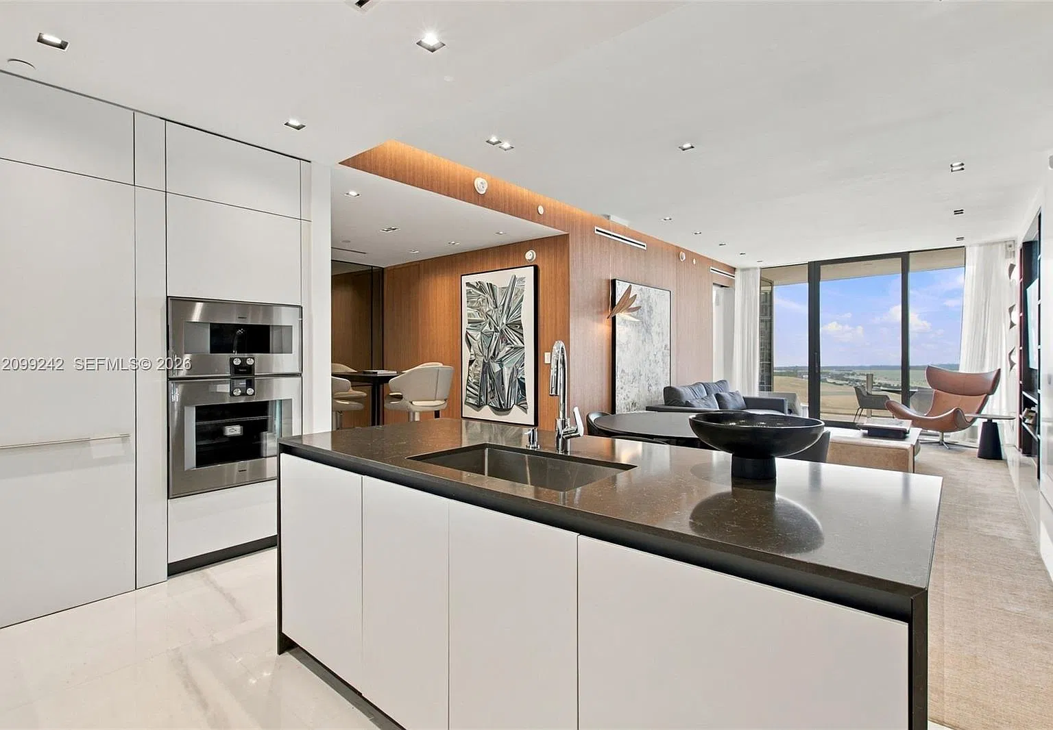 2 bed, 3.5 bath, 1552 sqft, $25,000 — Photo 4