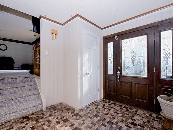 3rd image of 1841 Commonwealth Blvd