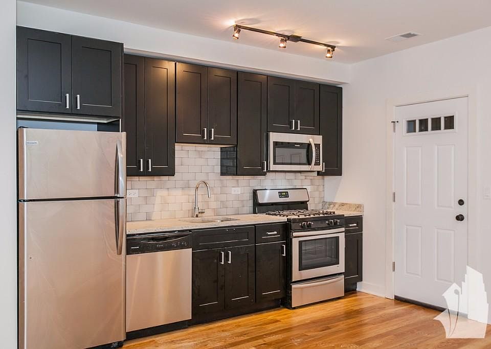 1st image of 2201 W Eastwood Ave #3NEL