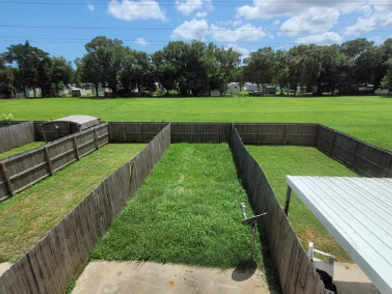 1602 Dehart Dr — Photo 10