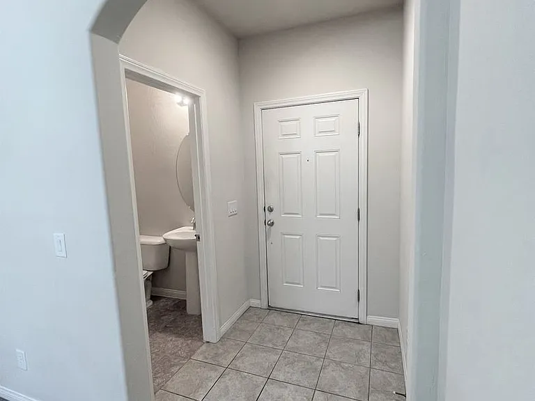 7063 Claythorn Rd — Photo 7