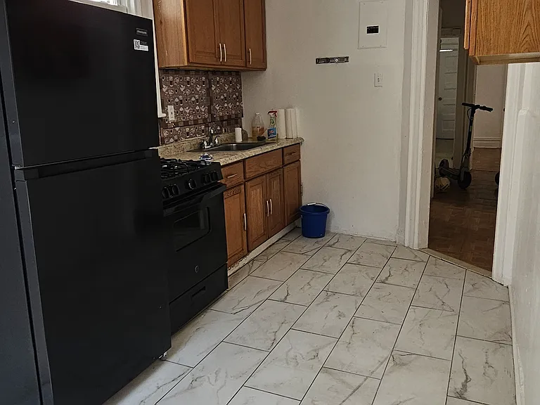 2481 Elm Pl #2 — Photo 3