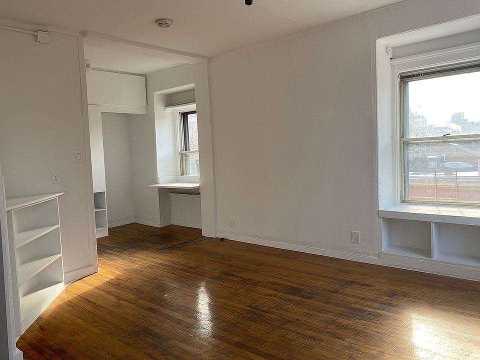 1st image of 281 W 12th St #5