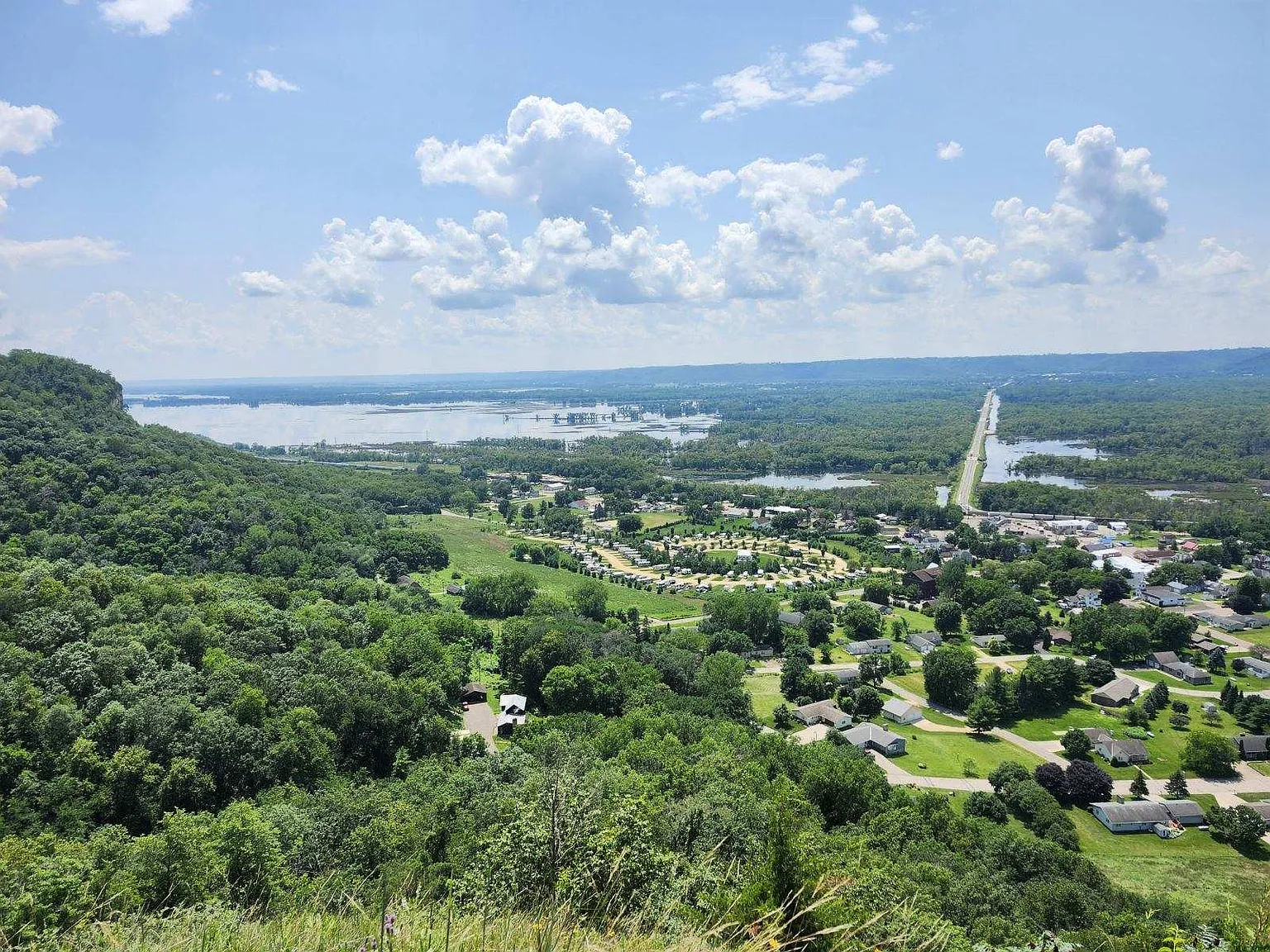 2 bed, $800 — Photo 1