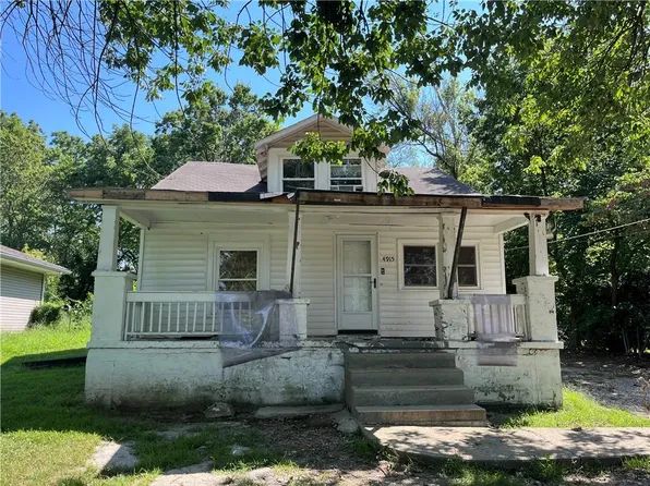 4915 Yecker Ave, Kansas City, KS 66104