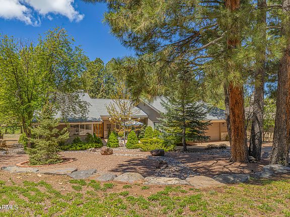 3rd image of 1607 N MARIPOSA Road