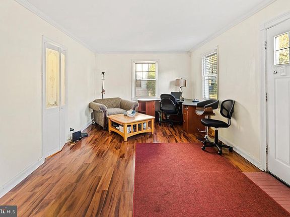 5th image of 44 Sherwood Ave