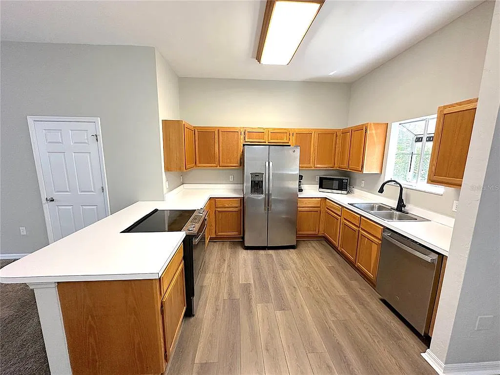 2 bed, 2.5 bath, 1400 sqft, $1,795 — Photo 4