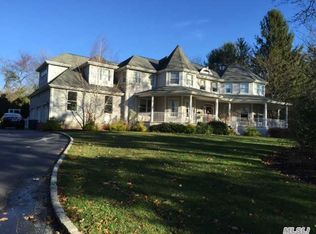 19 Cemetery Ln, Setauket, NY 11733