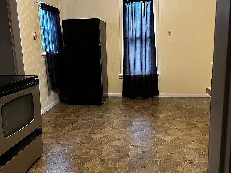 429 Defiance St — Photo 9