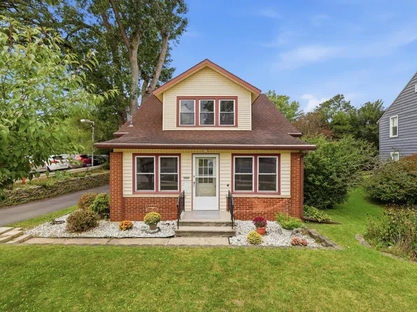 5031 N Riverview Dr, Kalamazoo, MI 49004