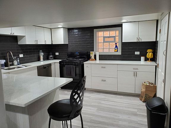 5th image of 5940 W Berteau Ave #1G