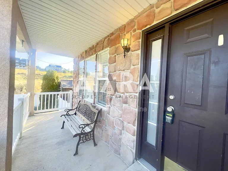10912 S Poplar Brook Pl — Photo 7