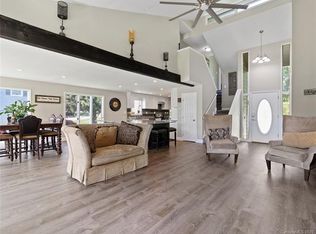 105 Chatworth Ln, Mooresville, NC 28117