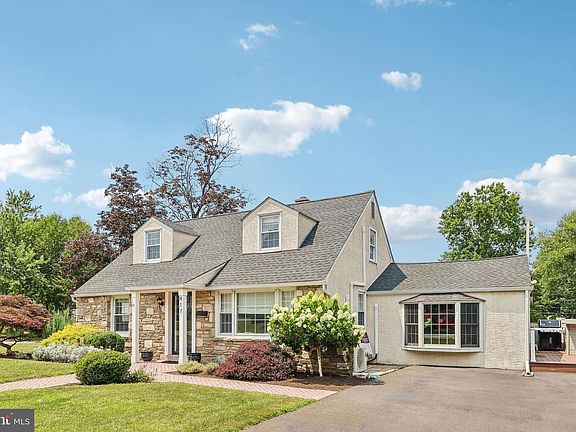 2nd image of 417 Suffolk Rd