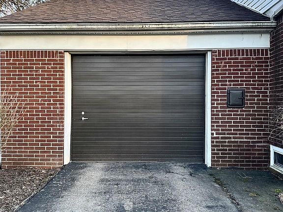 2nd image of 214 Marlborough Dr