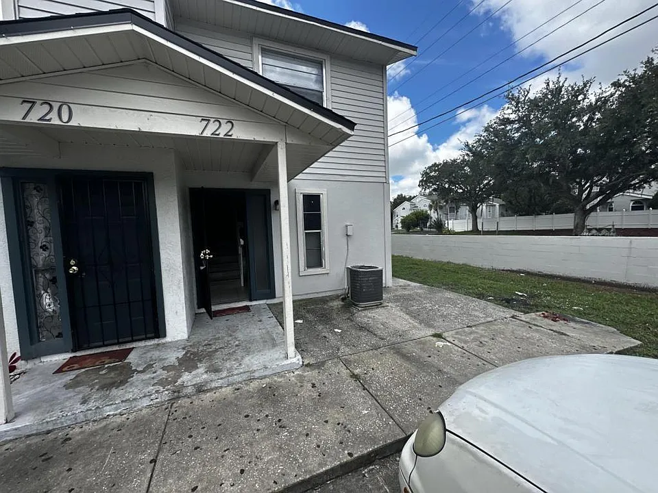 722 W Columbia Ave