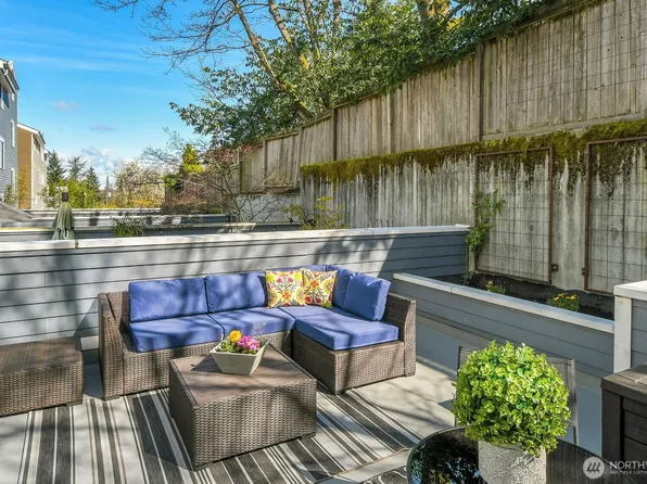 2350 10th Avenue E #111, Seattle, WA 98102