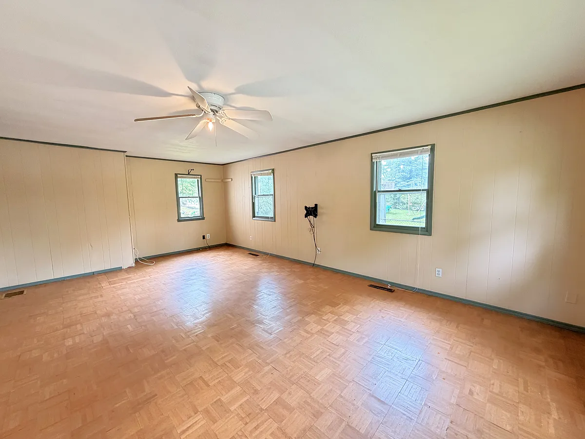 Living Room - 498 N Plum St