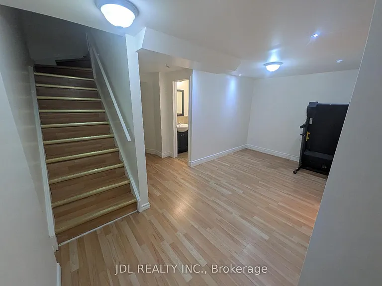 5030 Heatherleigh Ave #9 — Photo 14