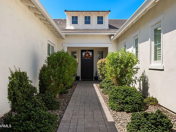 3rd image of 2752 E WILDHORSE Drive