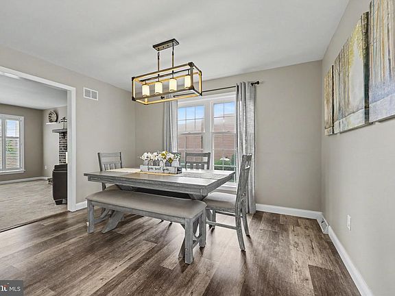 5th image of 1205 Feist Ave