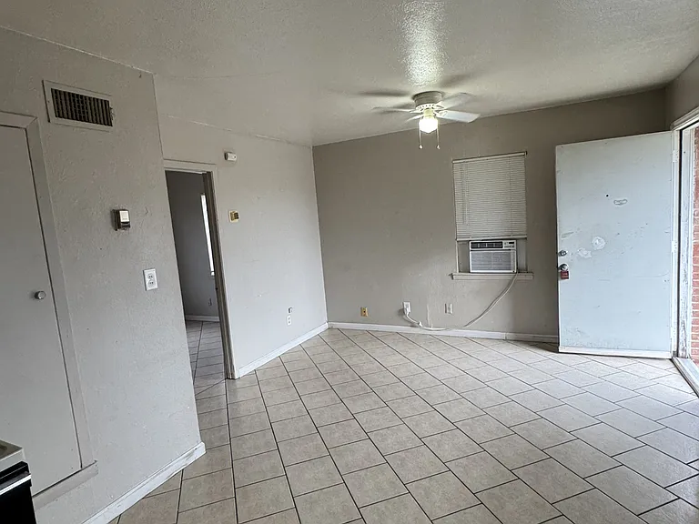 210 Marston Ave #A — Photo 3