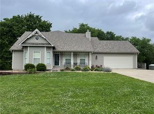 306 W Dauxville Dr, Richmond, MO 64085