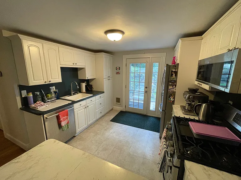 20 Oak Rd — Photo 9