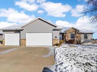 1510 Cedar Bnd, Palo, IA 52324