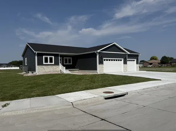 1134 Sun Valley Dr, Grand Island, NE 68801