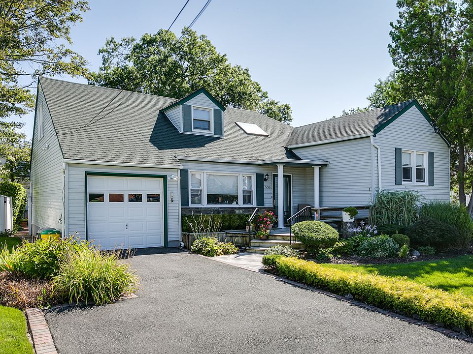 1st image of 558 Barnard Ave