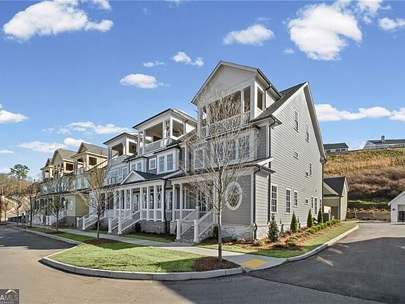 3rd image of 549 Groover St