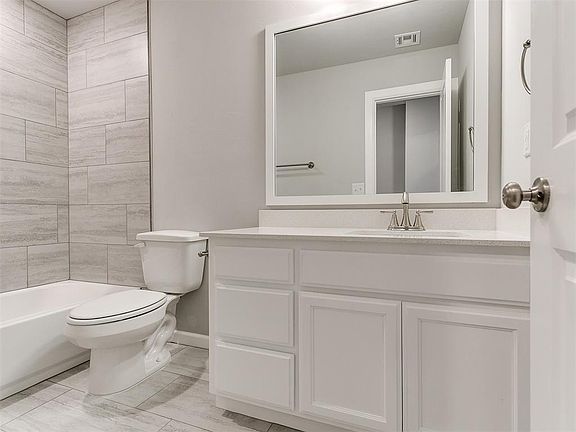 5th image of 2405 Woodgrove Ct