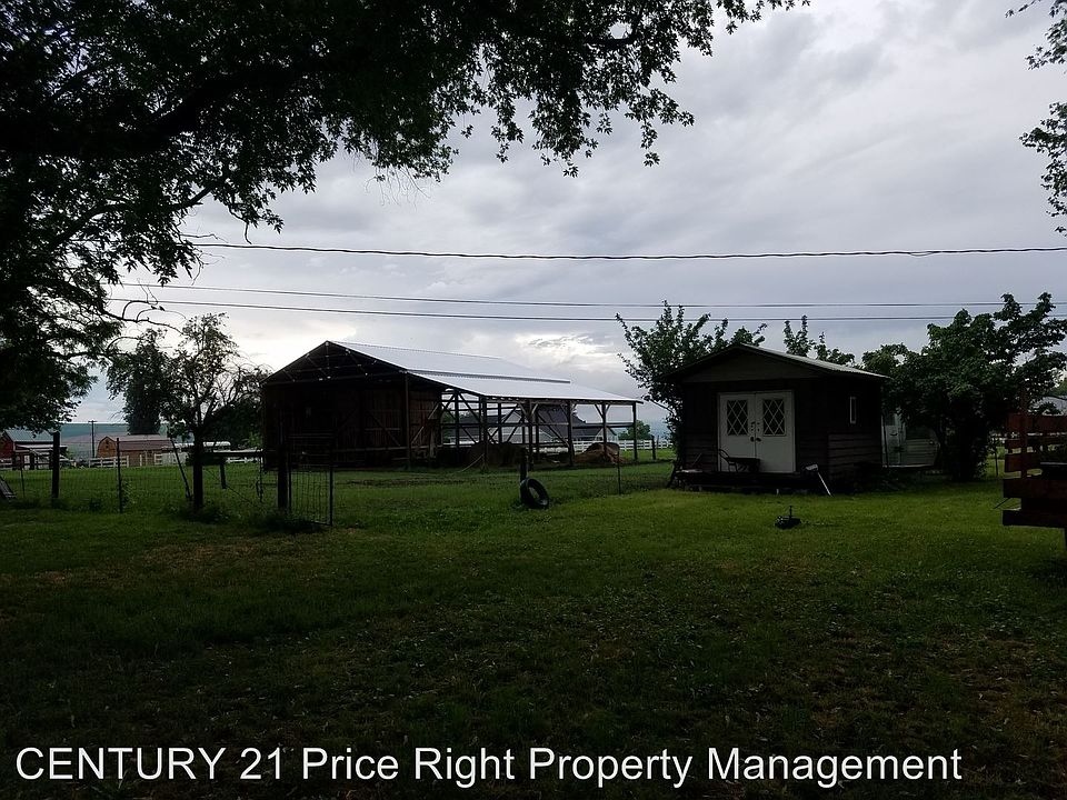 2nd image of 2140 Ripon Ave