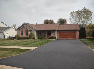 9189 Longfellow Ln, Machesney Park, IL 61115