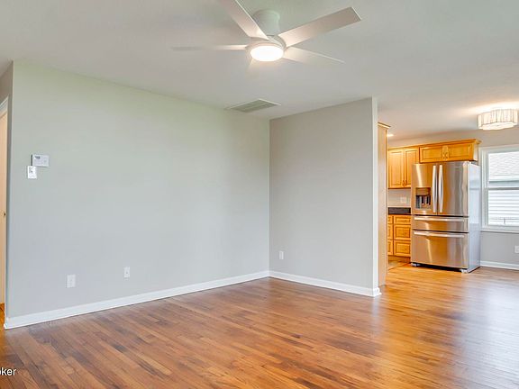 4th image of 355 Ardmore Ln