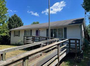 4077 Montcalm St, Burton, MI 48519