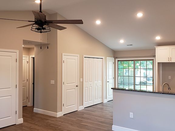 4th image of 1014 S Lamine Ave