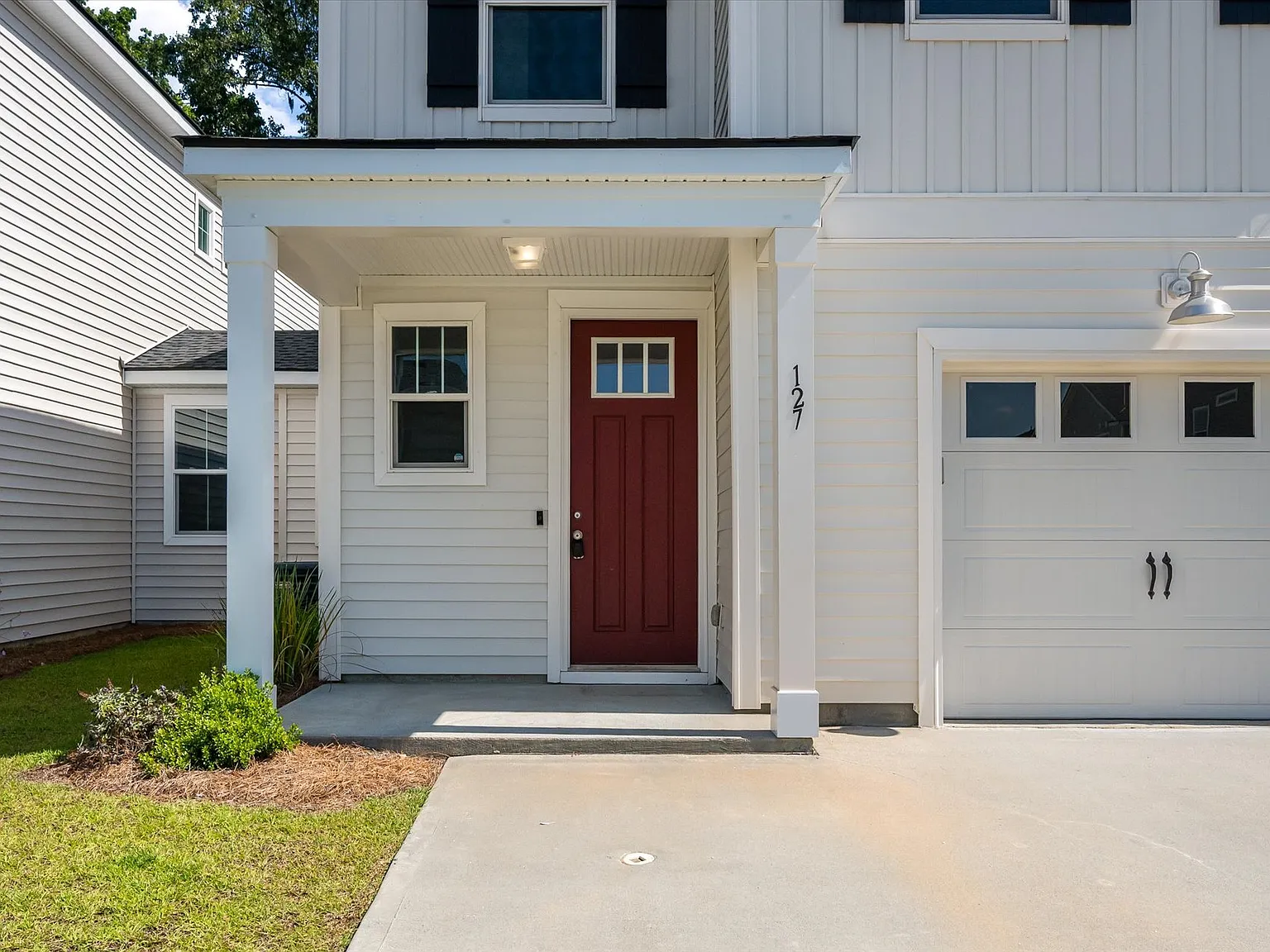 3 bed, 2.5 bath, 1539 sqft, $2,300 — Photo 2