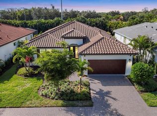 8020 Clearwater Ct, Sarasota, FL 34241