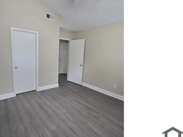 8766 Mallard Reserve Dr, Tampa, FL 33614