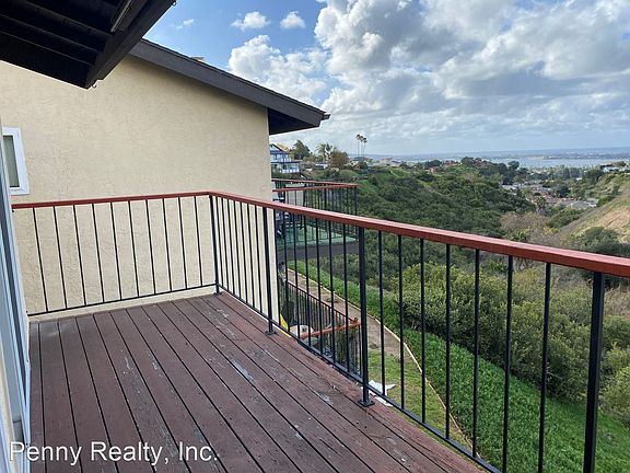 2nd image of 3664 Clairemont Dr Unit 3A